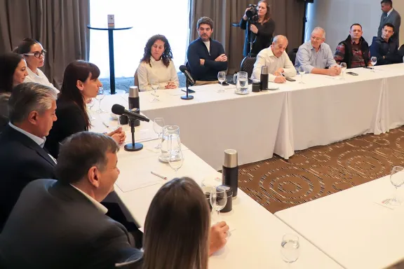neuquen-consolida-el-enoturismo-como-vector-estrategico-junt
