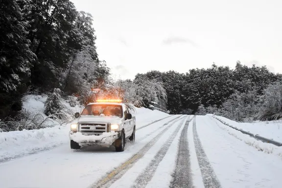 aire-polar-en-neuquen-nevadas-y-vientos-de-90-kmh-afectan-a-
