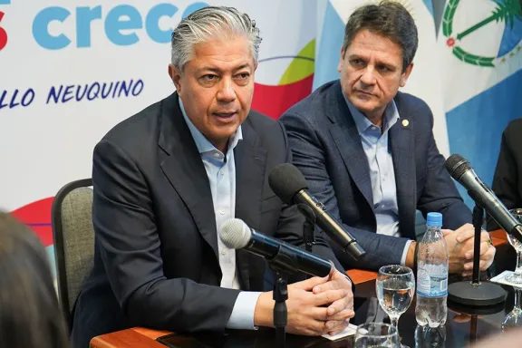 figueroa-negocia-con-nacion-vaca-muerta-y-deuda-petrolera-en
