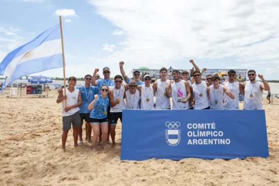 cinco-neuquinos-van-al-mundial-de-beach-handball-en-zagreb