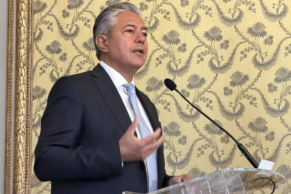 figueroa-en-madrid-neuquen-apunta-al-gnl-europeo-y-rechaza-e