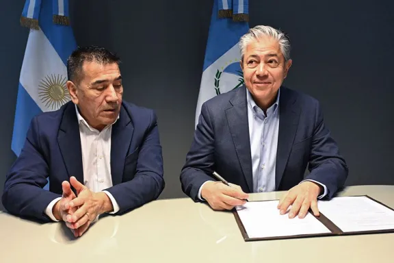 figueroa-acelera-viviendas-en-cutral-co-49-unidades-en-prime