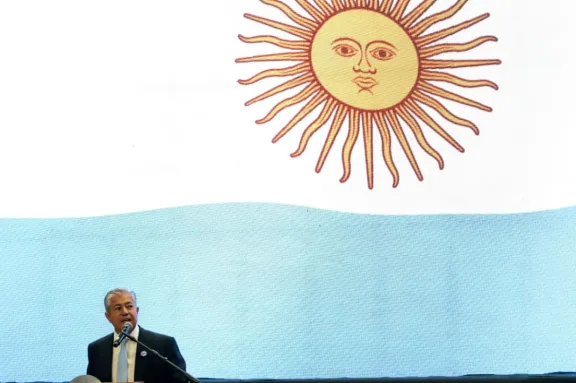 figueroa-busca-inversiones-en-eeuu-para-acelerar-vaca-muerta