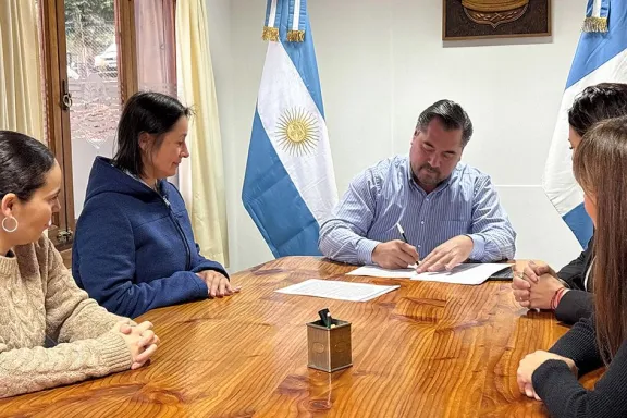 neuquen-transfiere-2400-millones-a-municipios-para-politicas
