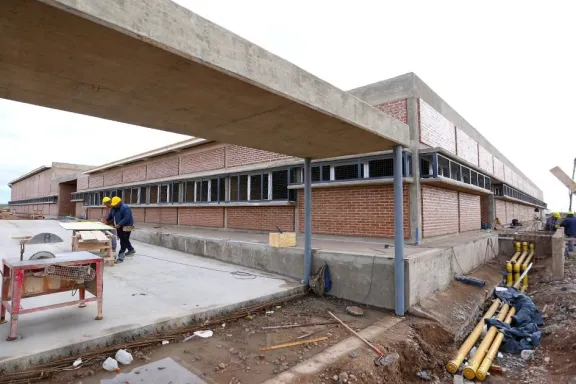 figueroa-presenta-plan-de-inversion-de-614-mil-millones-para