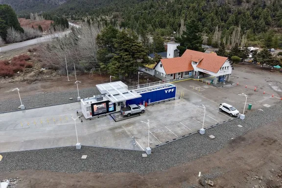 ypf-rehabilito-el-abastecimiento-de-combustible-en-la-rn-237