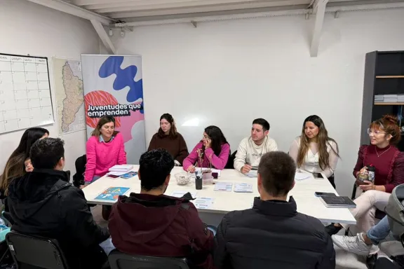 800-jovenes-asesorados-sobre-creditos-provinciales-para-empr