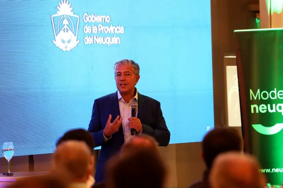 figueroa-convoco-a-empresarios-a-liderar-el-crecimiento-neuq