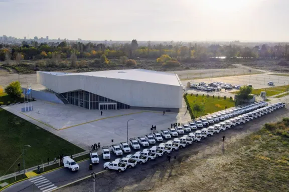 el-epen-incorporo-60-camionetas-por-4569-millones-para-forta