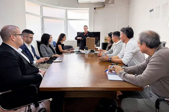 epen-licita-50-camionetas-por-3450-millones-para-renovar-su-