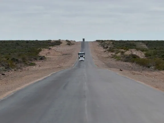 neuquen-prueba-bitrenes-para-optimizar-transporte-en-vaca-mu