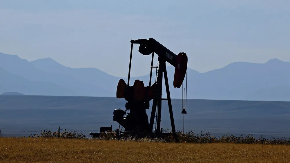 petroleo-cierra-casi-sin-cambios-entre-senales-mixtas-del-co