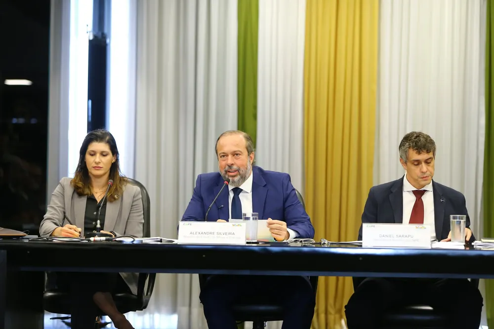 brasil-regula-eolica-offshore-y-fija-meta-de-biometano-del-0