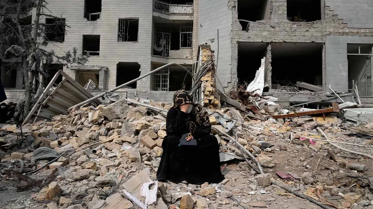 el-petroleo-cae-mas-de-12-en-la-semana-por-el-cese-al-fuego-